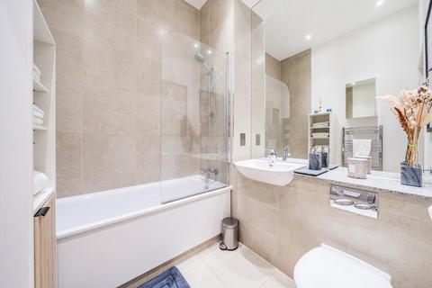 2 bedroom flat for sale, Edmund Street, Camberwell, London, SE5