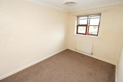 2 bedroom flat to rent, Whitefield Road, New Milton, BH25 6DF