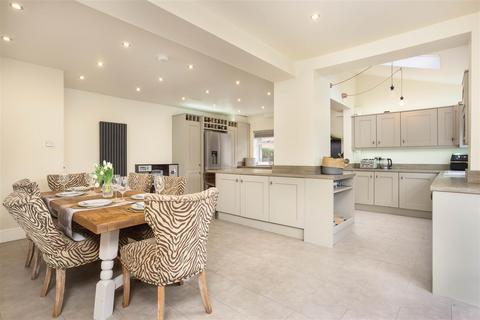 undefined, Belvedere Road, Leeds LS17
