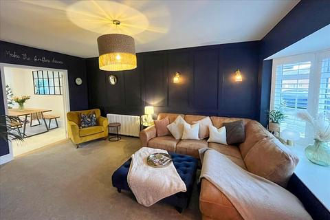 3 bedroom semi-detached house for sale, Gresham Way, Frimley Green, GU16