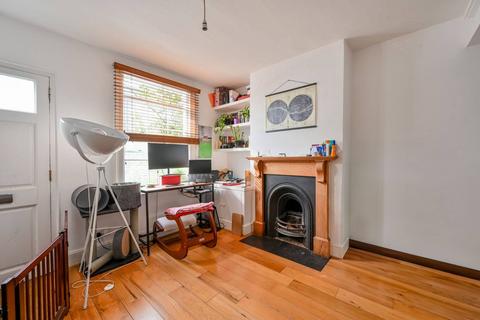 undefined, New Road, Brentford, TW8