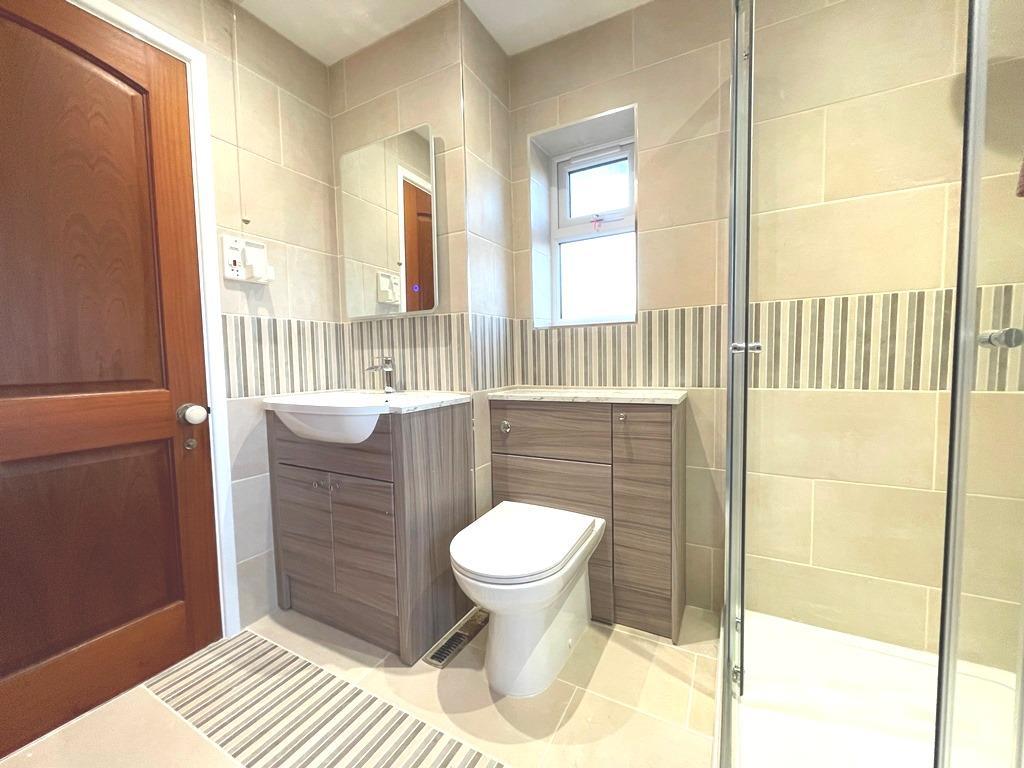 Jack and Jill En-suite