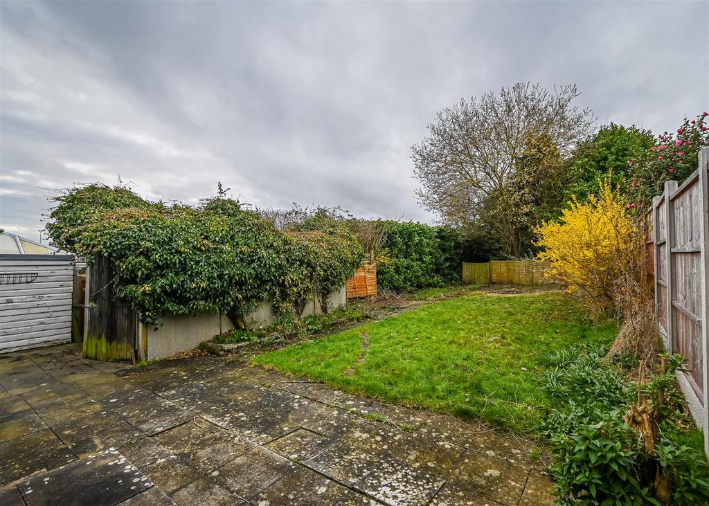 13 Queensway Drive-12.jpg