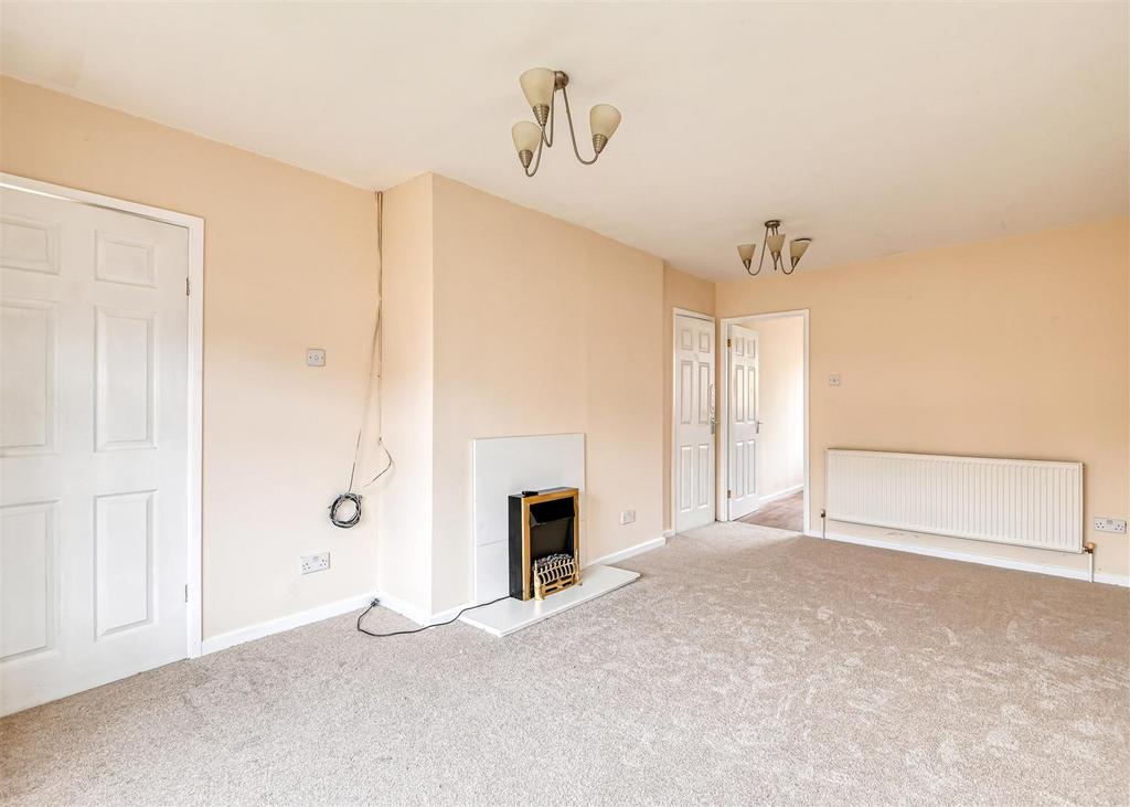 13 Queensway Drive-3.jpg