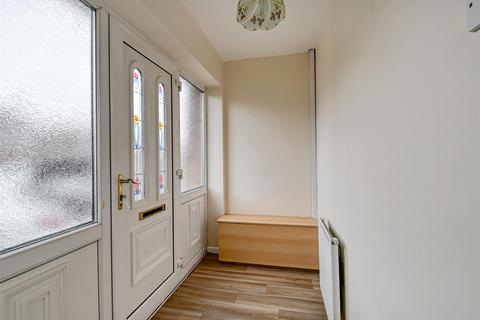 2 bedroom semi-detached house to rent, 13 Queensway Drive, Bridgnorth