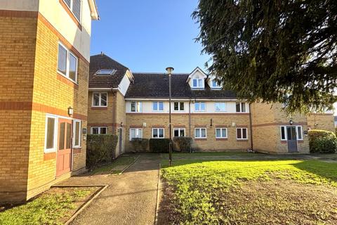 1 bedroom flat to rent, 28 Burn Close, Addlestone KT15