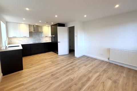 1 bedroom flat to rent, 28 Burn Close, Addlestone KT15