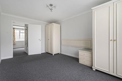 3 bedroom apartment for sale, Swallow Close, Staines-upon-Thames, Surrey, TW18