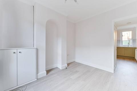 2 bedroom semi-detached house to rent, Bourne Street, Croydon, CR0