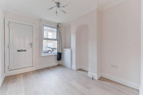2 bedroom semi-detached house to rent, Bourne Street, Croydon, CR0