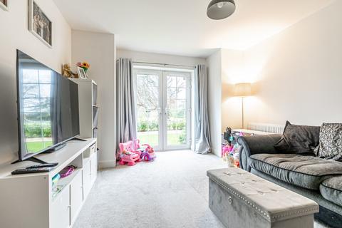 2 bedroom apartment for sale, Redland Way, St. Albans AL2