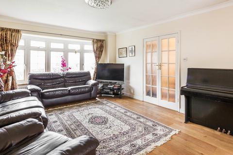 undefined, Avenue Road, London SW20