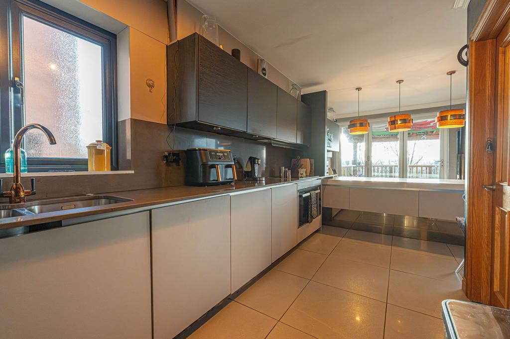 Kitchen/Lounge