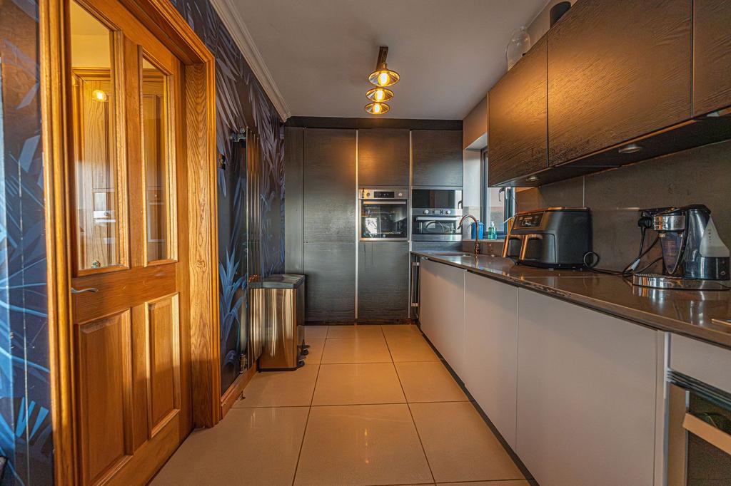 Kitchen/Lounge