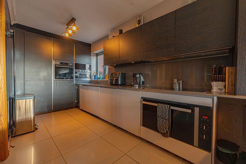 Kitchen/Lounge