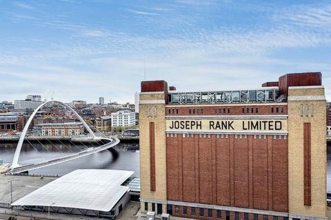 2 bedroom apartment for sale, Mill Road, Quayside, Gateshead, Tyne and Wear, NE8 3QY