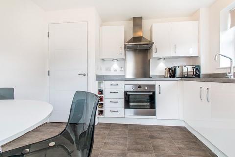 2 bedroom apartment to rent, Scampston Drive, Wakefield WF3