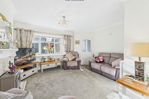3 bedroom semi-detached house for sale, Carlton Drive, Wrexham, LL11