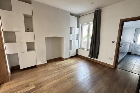 3 bedroom terraced house to rent, Borough Road, Altrincham