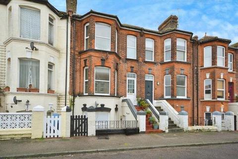 2 bedroom maisonette to rent, Crecent Road, Margate, CT9 5AP