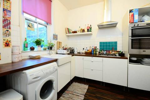 3 bedroom flat for sale, Rushcroft Road, Brixton, London, SW2