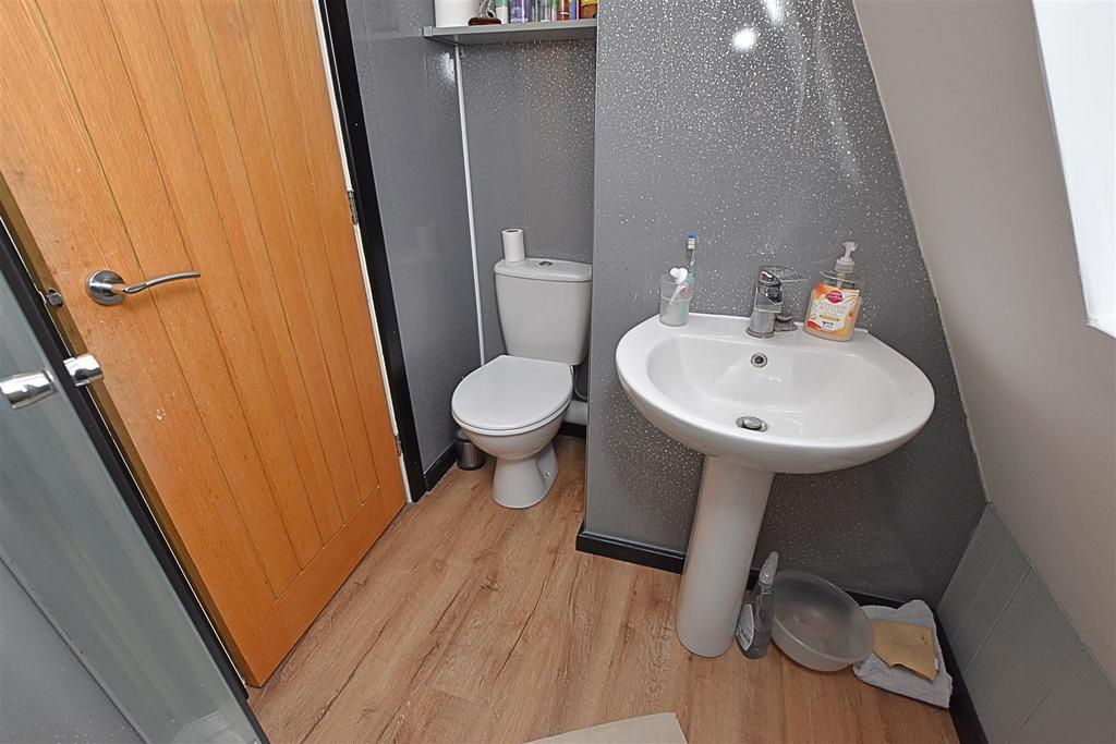 En suite shower room