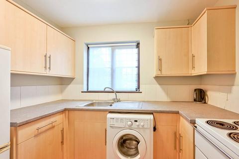 1 bedroom end of terrace house to rent, Haygreen Close, Kingston, Kingston upon Thames, KT2
