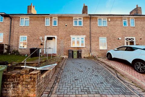 3 bedroom terraced house to rent, Ilfracombe Road, Bromley, BR1