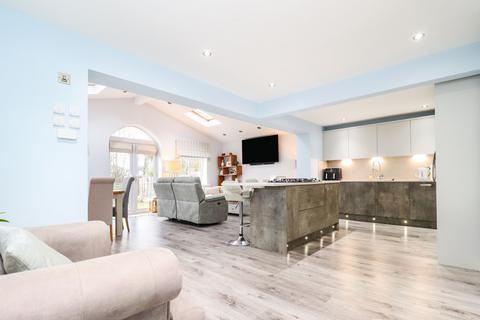 4 bedroom detached house for sale, Norbreck Close, Great Sankey, Warrington