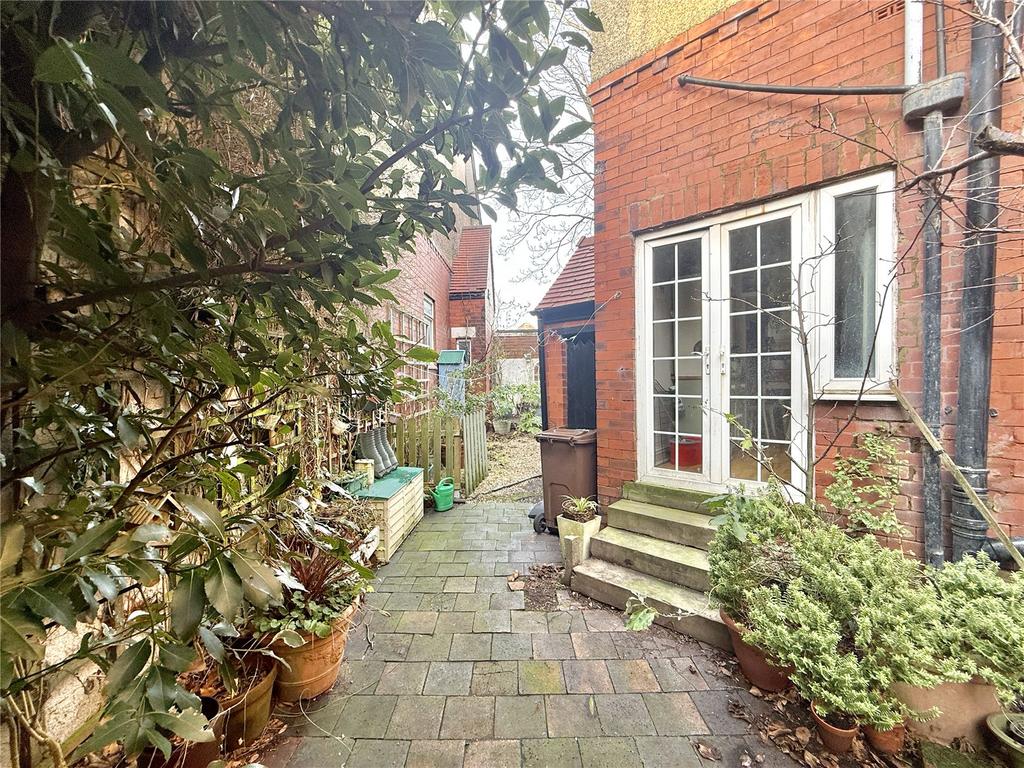 Couryard