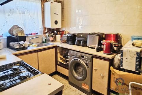 3 bedroom terraced house for sale, Whernside Close, London SE28
