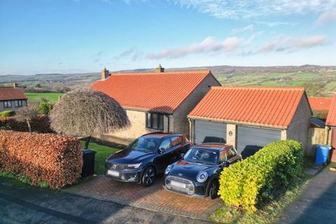 3 bedroom detached bungalow for sale, 16 Hermitage Way, Sleights