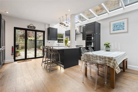 4 bedroom terraced house for sale, Rudloe Road, London, SW12