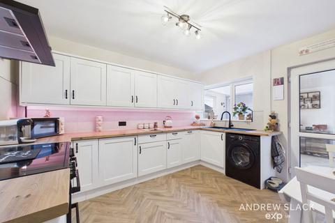 3 bedroom semi-detached house for sale, Coronation Drive, Mansfield NG19