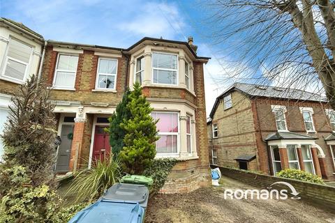 2 bedroom flat to rent, Priory Road, High Wycombe, HP13