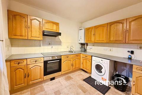 2 bedroom flat to rent, Priory Road, High Wycombe, HP13
