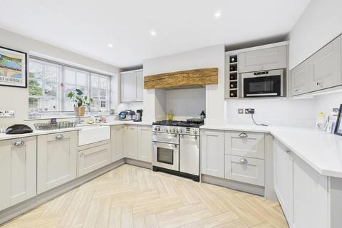 undefined, Harrogate Road, Harewood LS17