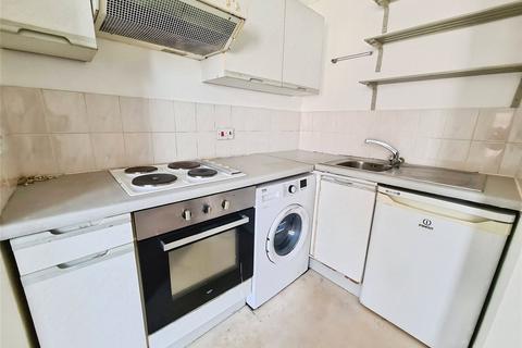 1 bedroom flat to rent, Hill Lane, Hampshire SO15