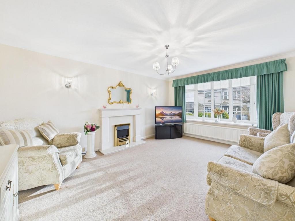 CAM04899 G0-PR0258-STILL007.jpg
