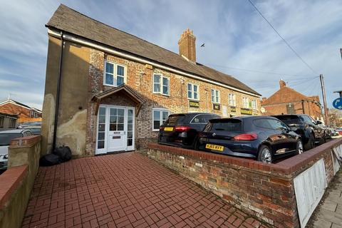 undefined, Houghton Regis