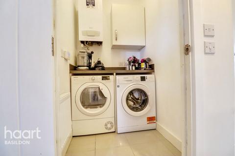 5 bedroom detached house for sale, Abingdon Close, Basildon