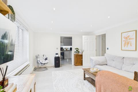 2 bedroom apartment for sale, WHARFSIDE CLOSE, ERITH, DA8