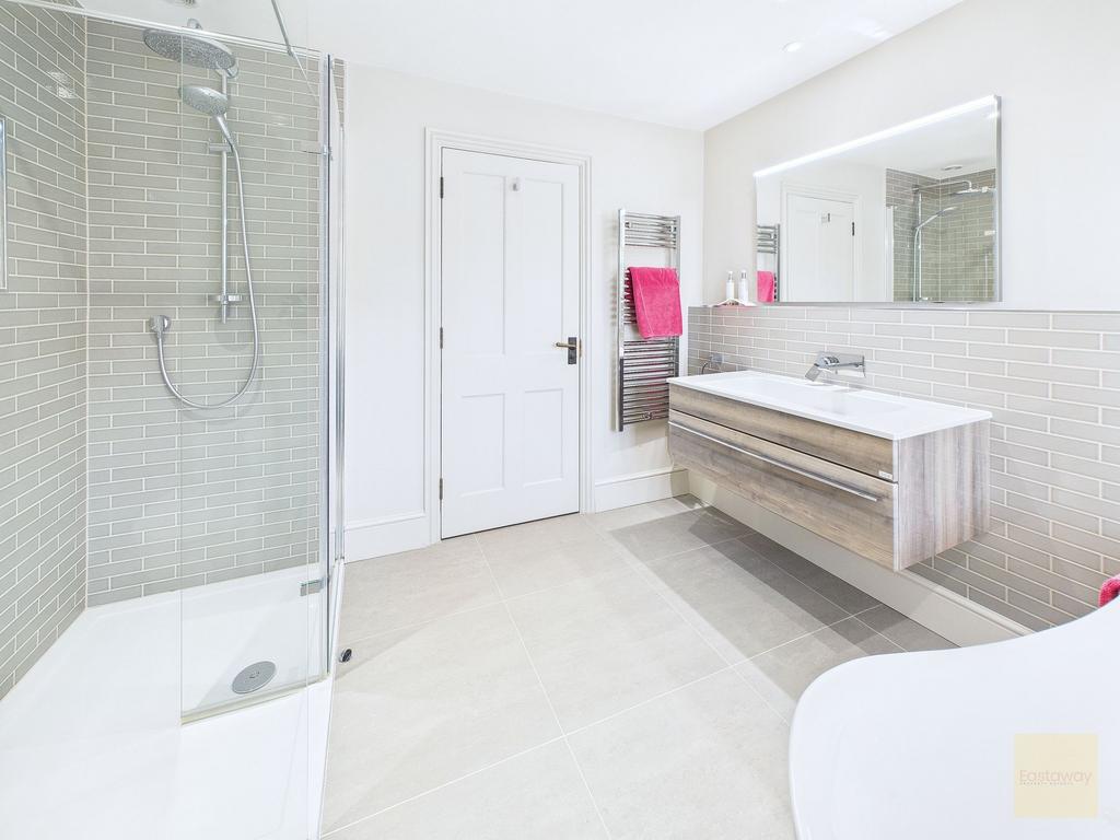 Bedroom 2 En Suite