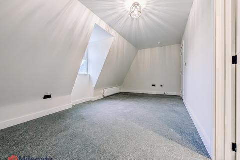 3 bedroom flat to rent, Victoria Road, Sevenoaks TN13