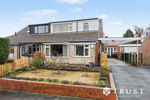3 bedroom semi-detached house for sale, Kenilworth Gardens, Gildersome, LS27