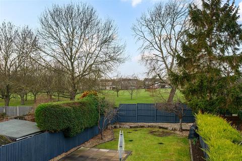 3 bedroom semi-detached house for sale, Mendip Crescent, Bedford