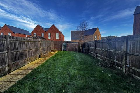 2 bedroom end of terrace house for sale, Ocean Road, Lee-On-The-Solent PO13