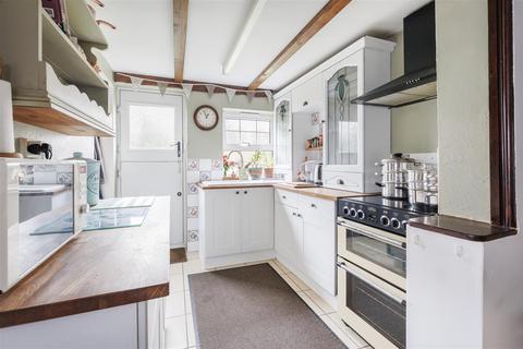 2 bedroom semi-detached house for sale, Norwich Road, Halesworth IP19