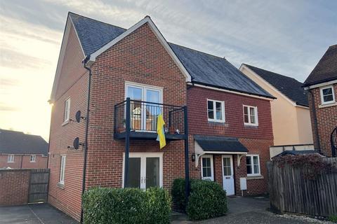 2 bedroom flat to rent, Hill Road, Salisbury SP1