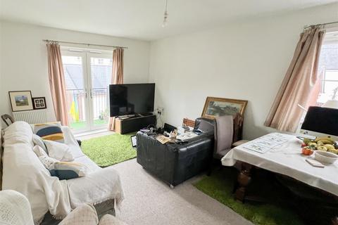 2 bedroom flat to rent, Hill Road, Salisbury SP1